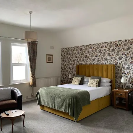 The Cavendish 5*