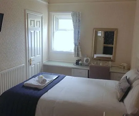 The Cavendish Guest house Scarborough